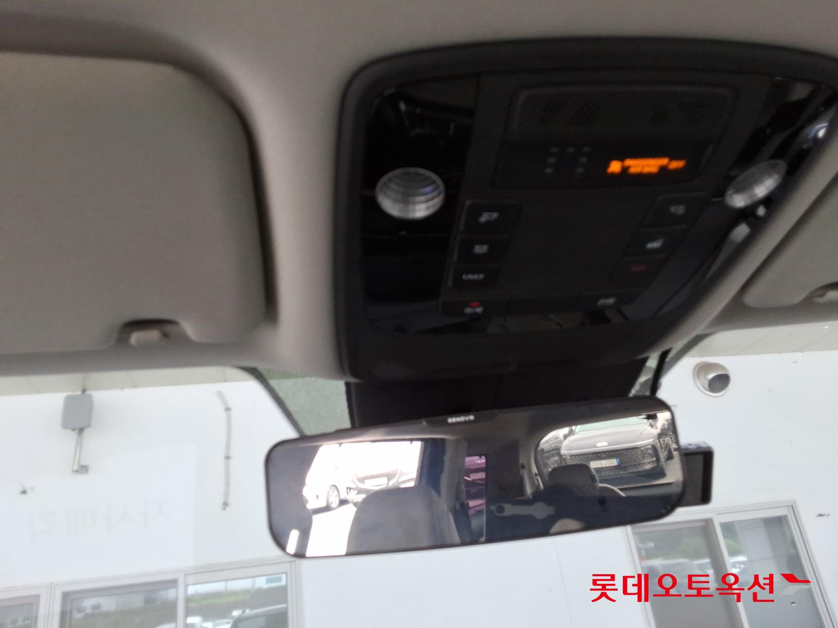 2021 - kia carnival