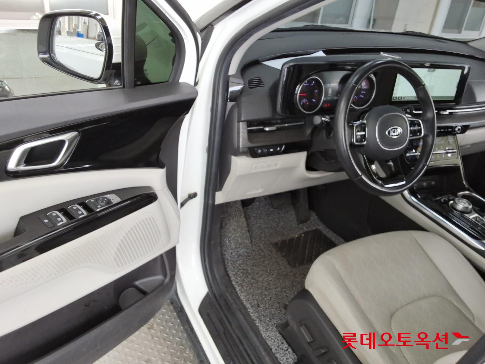 2021 - kia carnival
