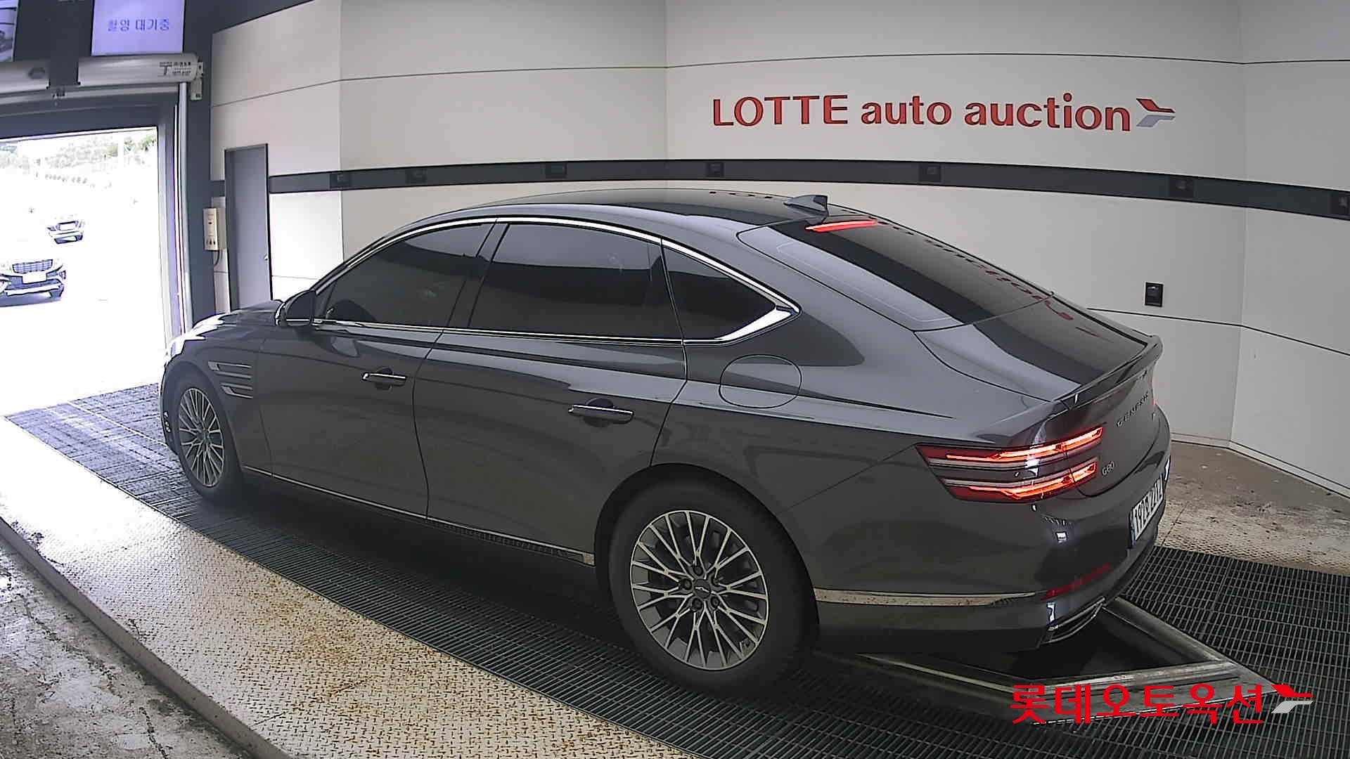 2022 - genesis g80