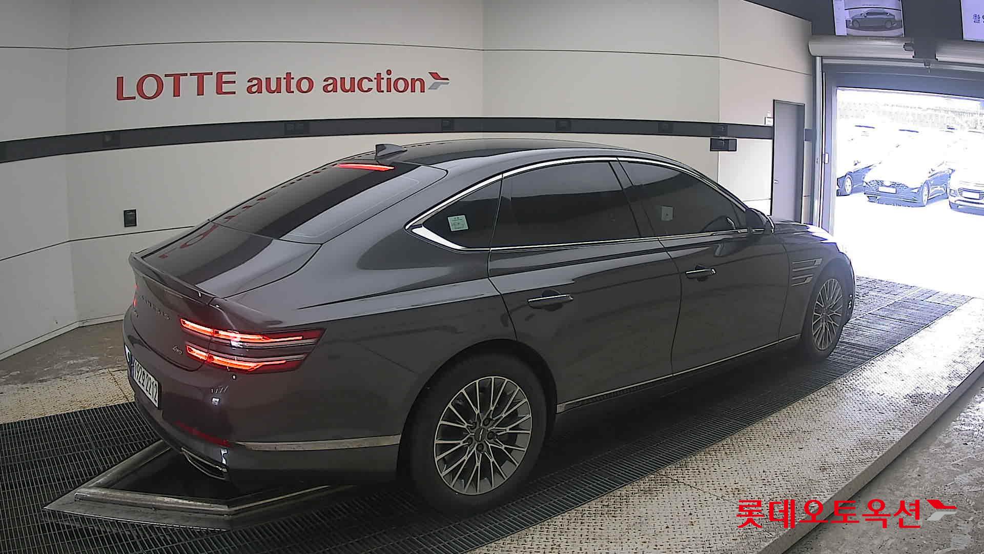 2022 - genesis g80