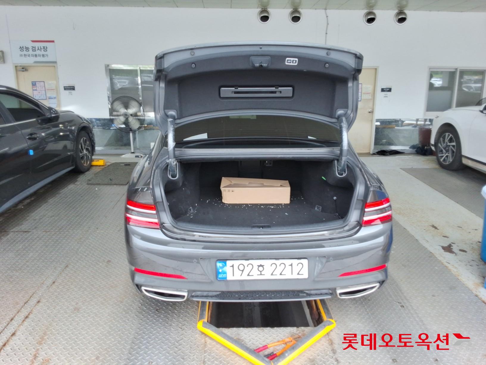 2022 - genesis g80
