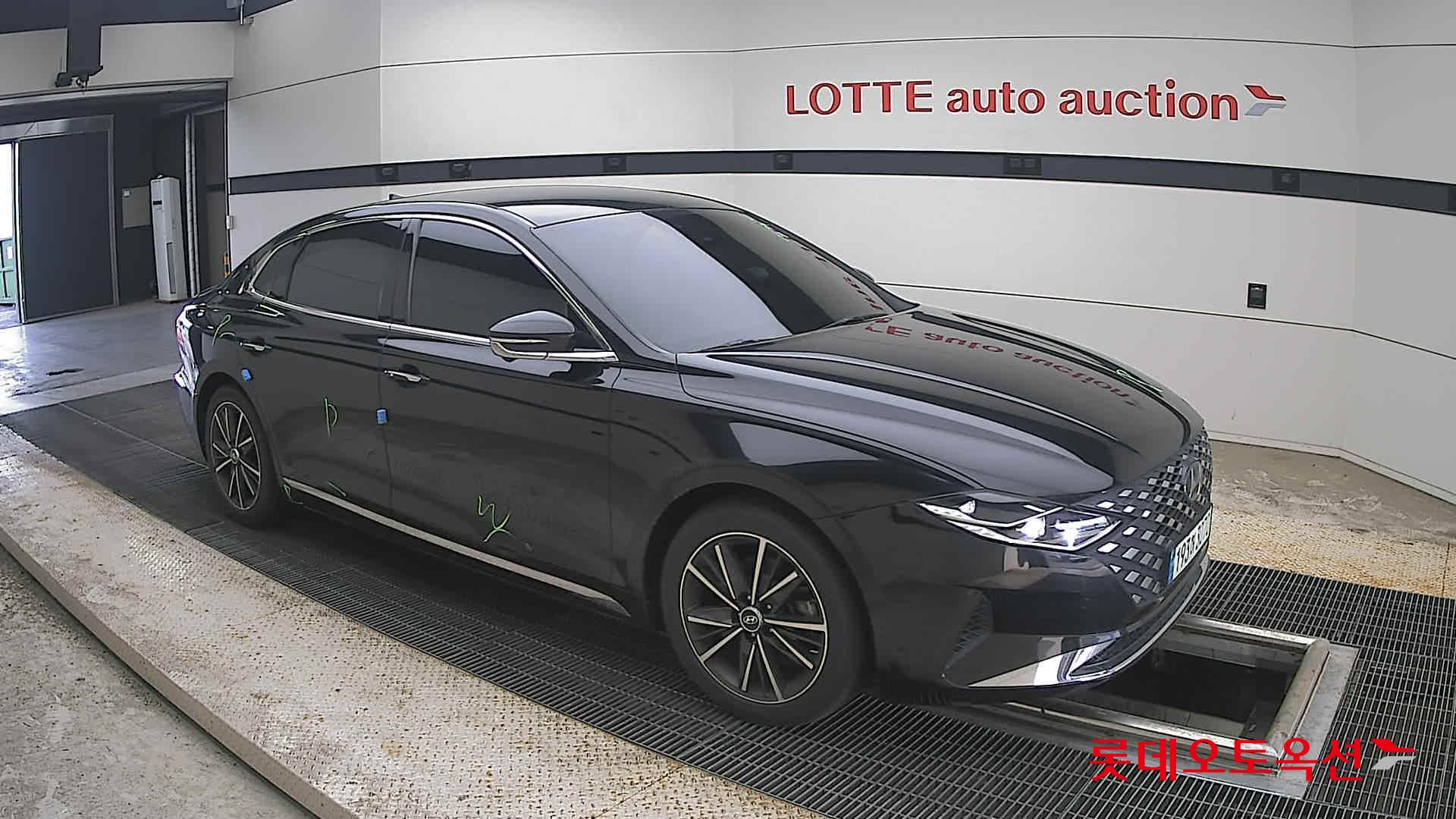 2022 - hyundai grandeur
