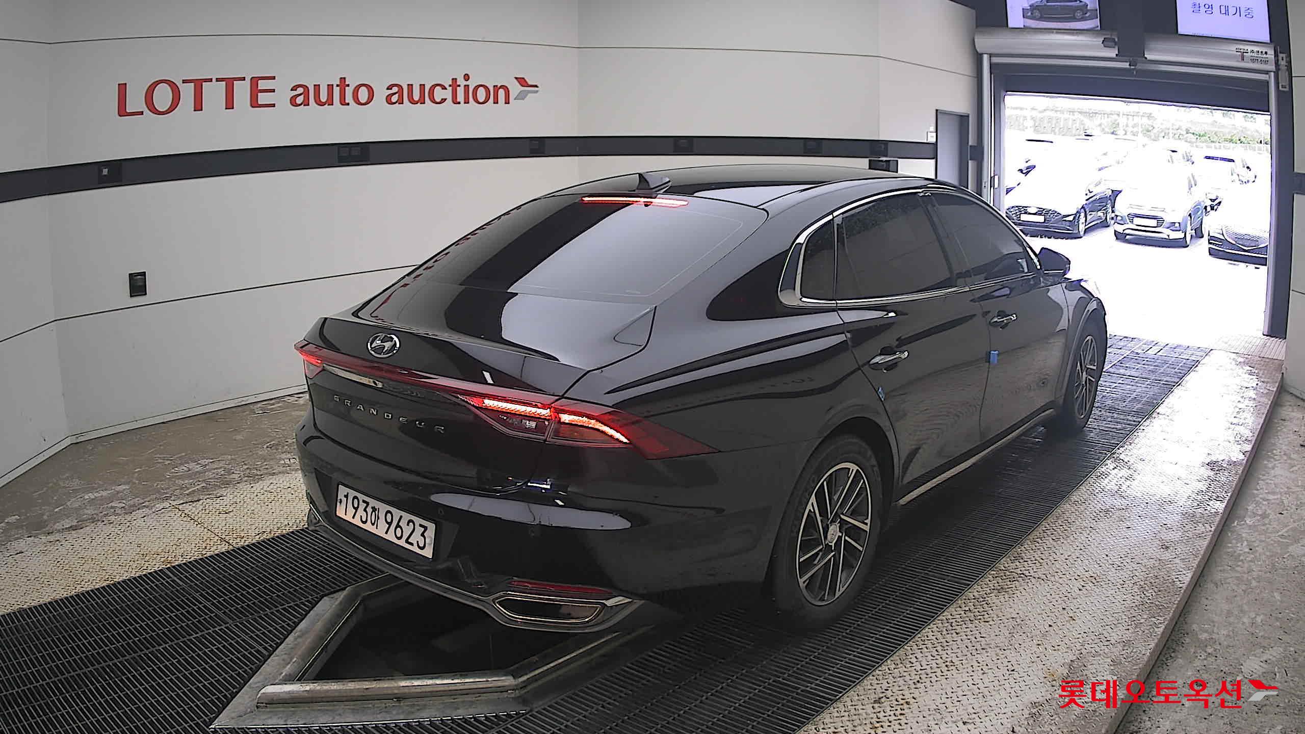 2022 - hyundai grandeur