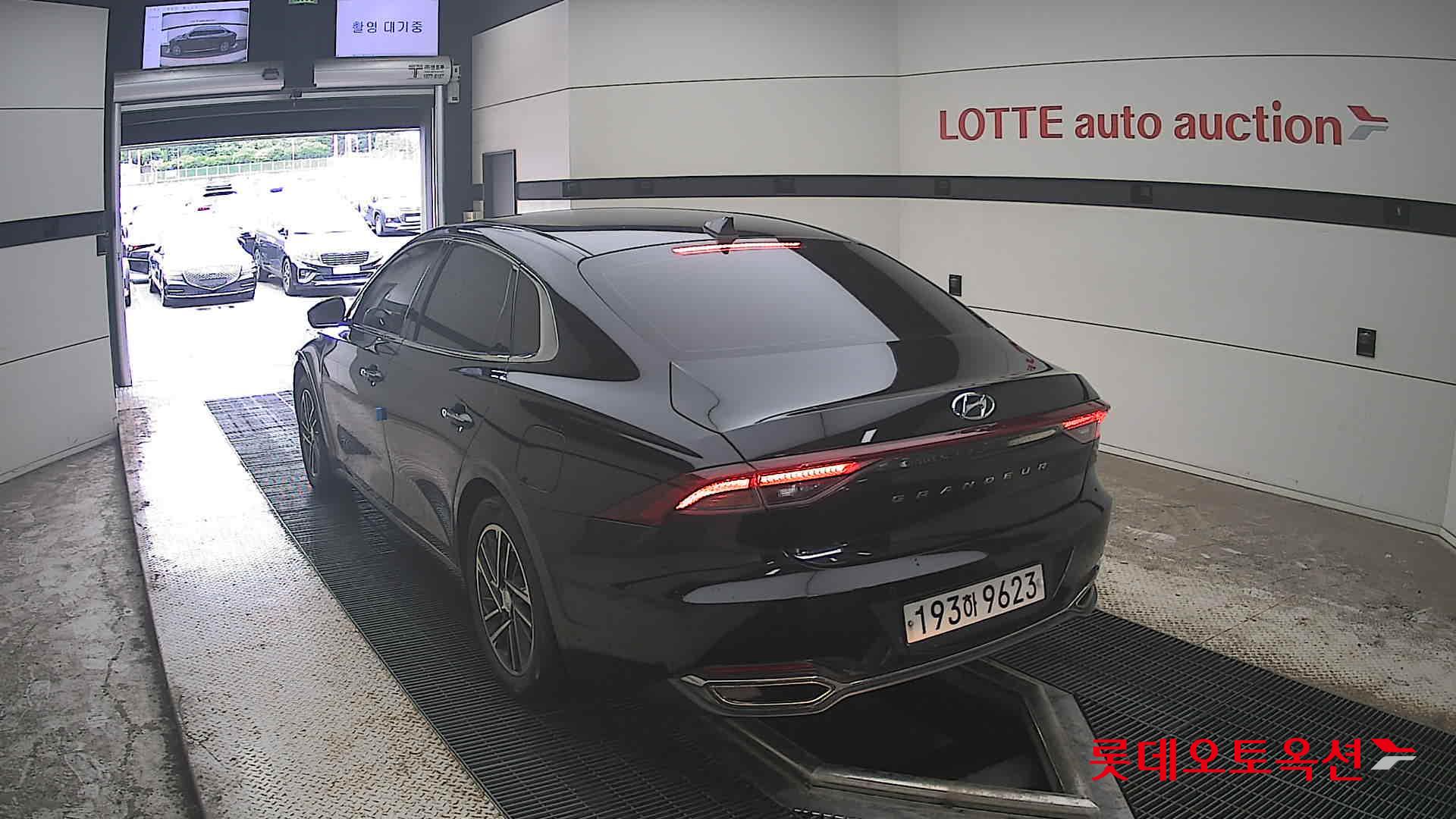 2022 - hyundai grandeur
