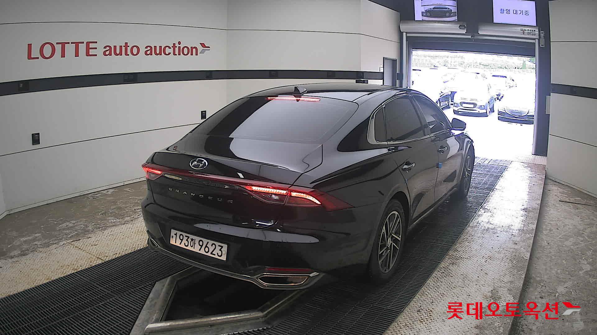 2022 - hyundai grandeur
