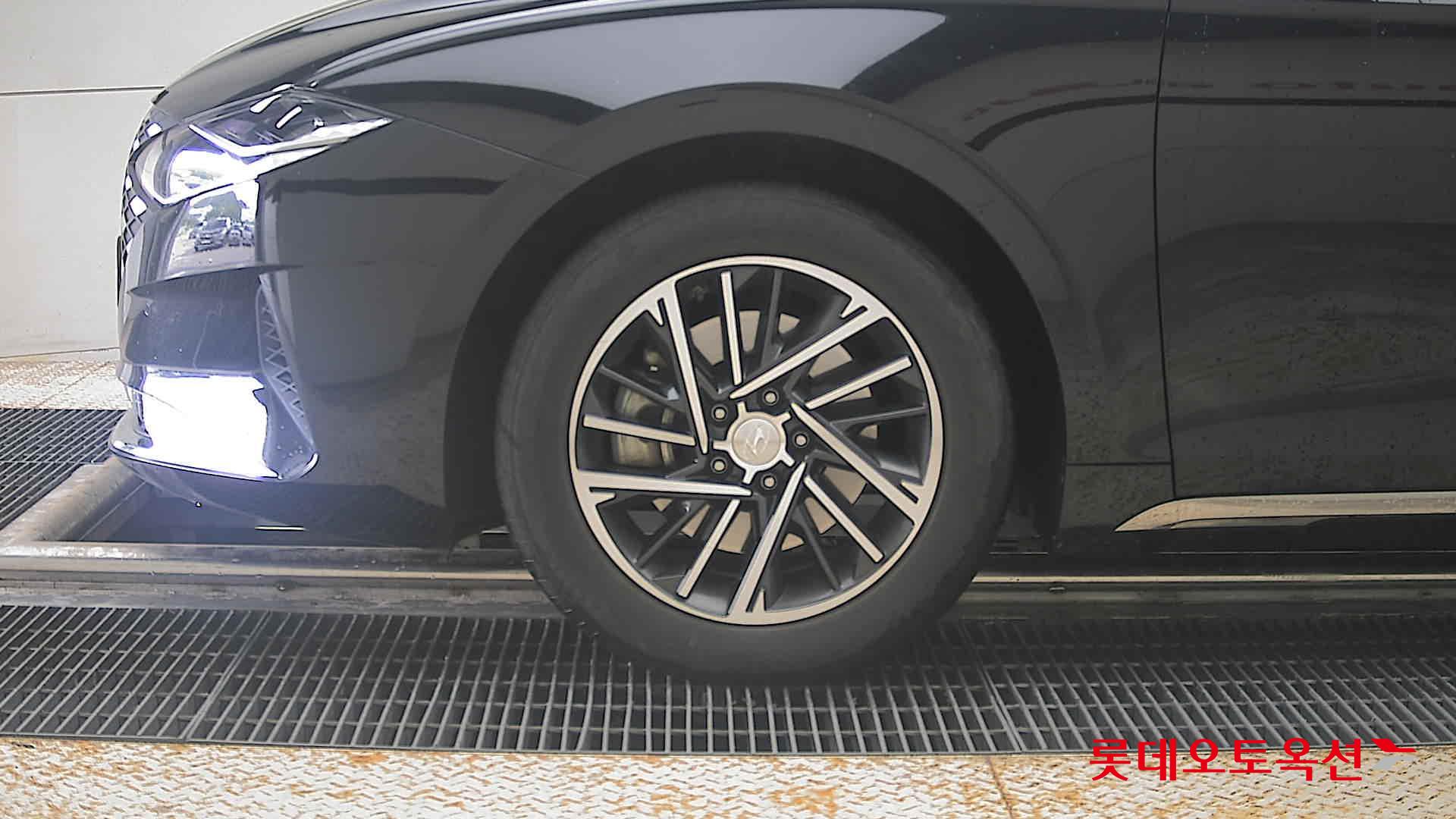 2022 - hyundai grandeur