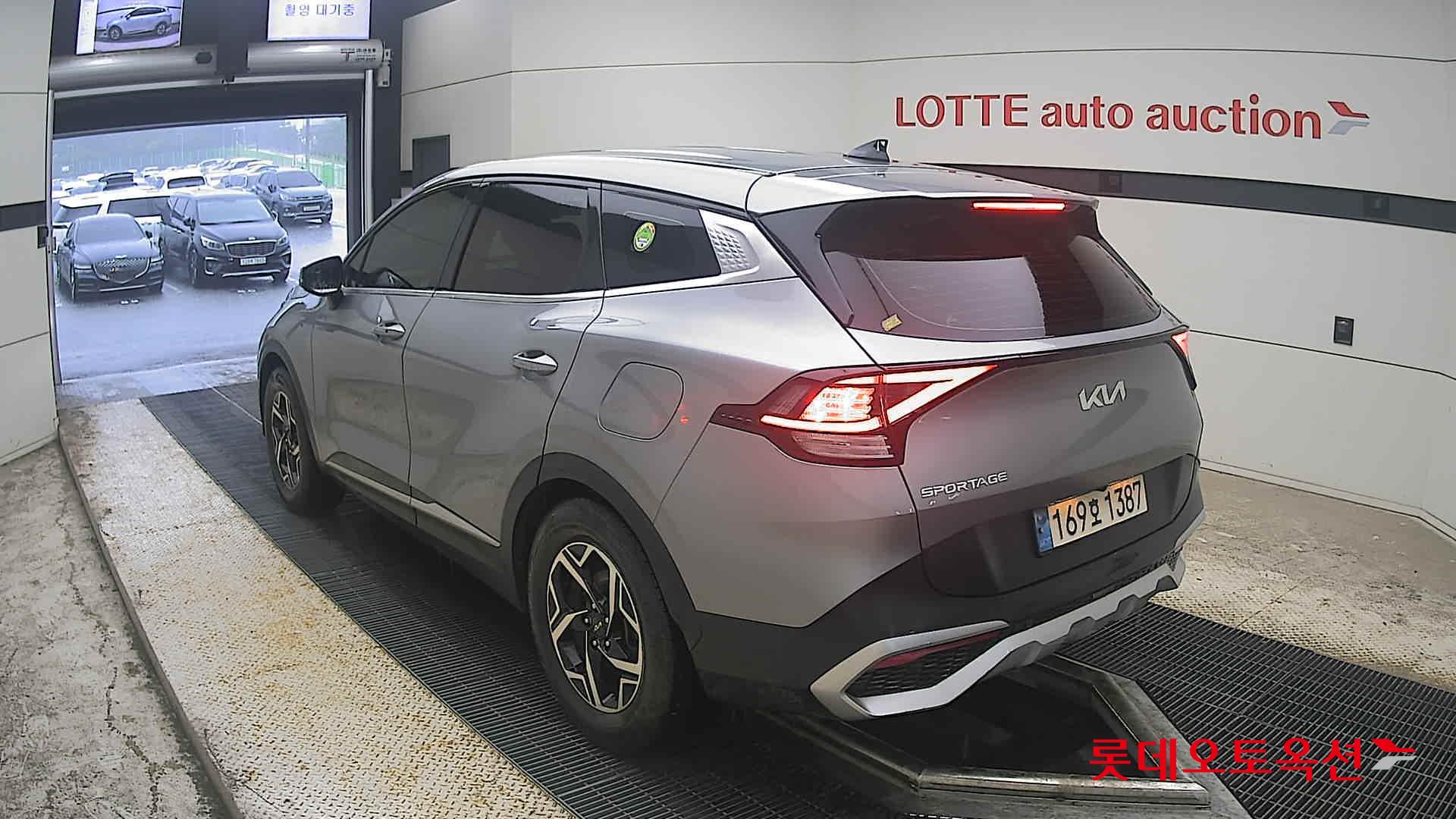2022 - kia sportage