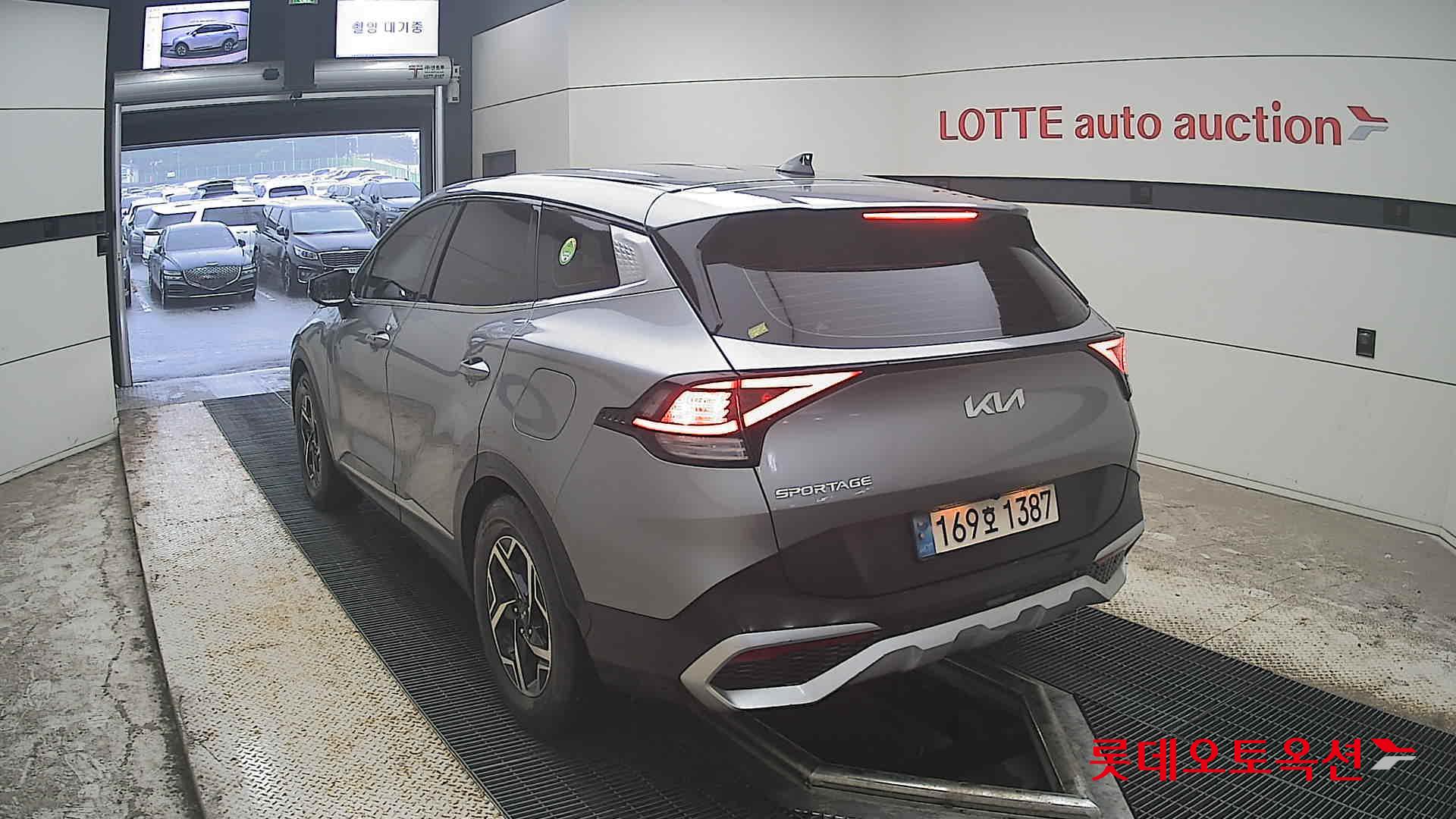 2022 - kia sportage