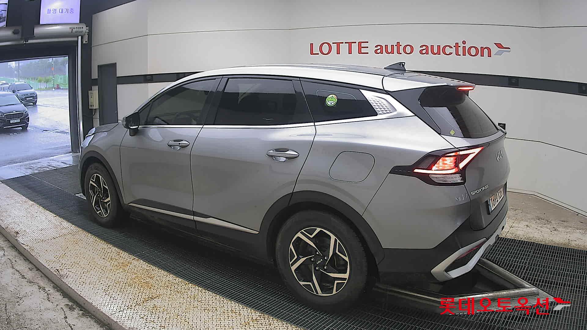 2022 - kia sportage