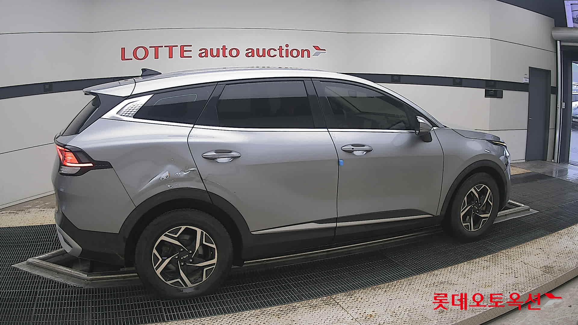 2022 - kia sportage