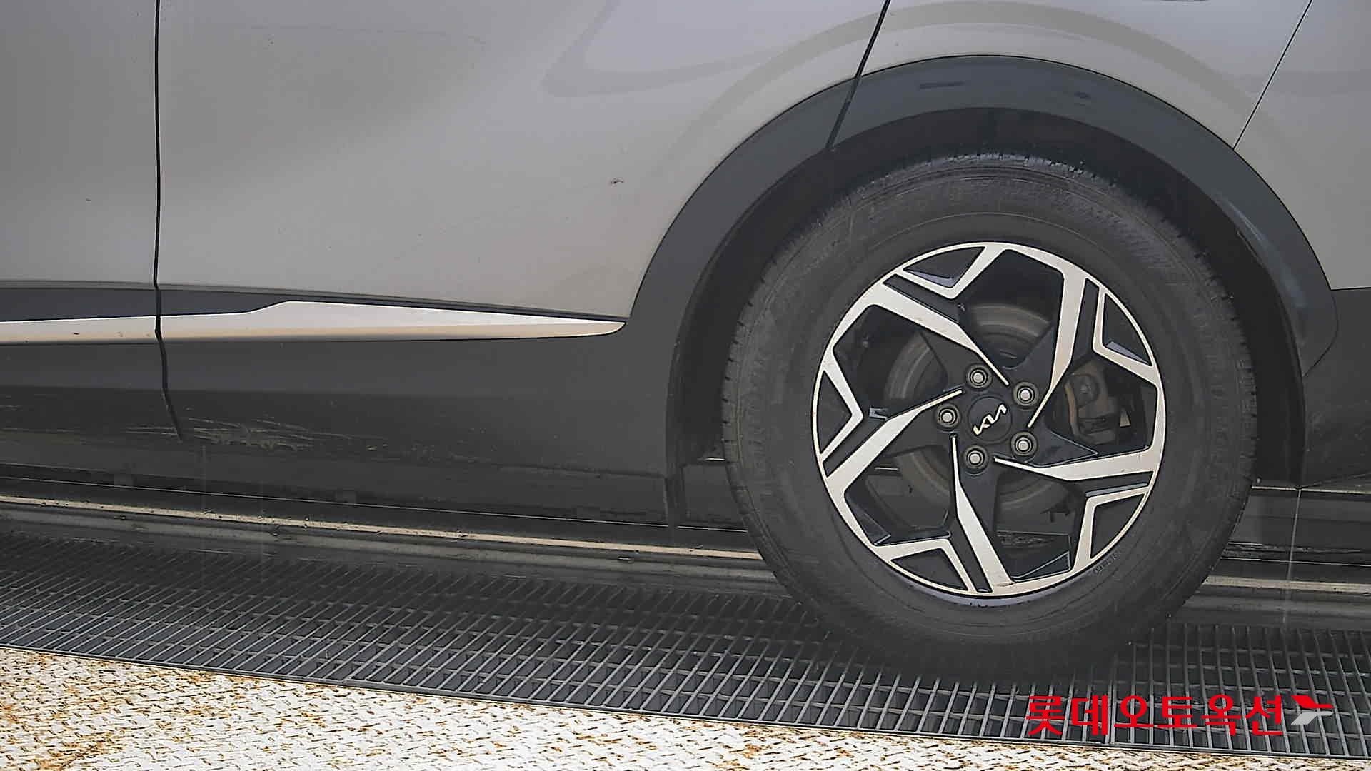 2022 - kia sportage