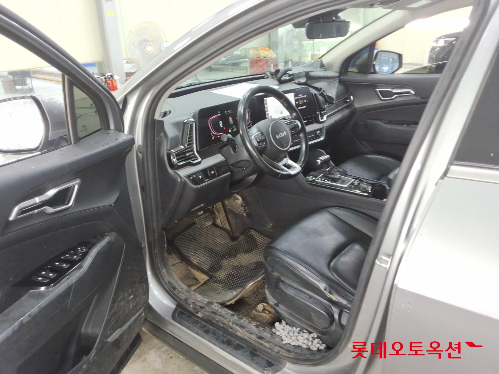 2022 - kia sportage
