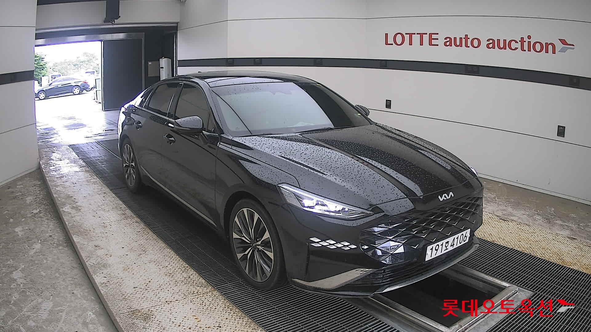 2022 - kia k8