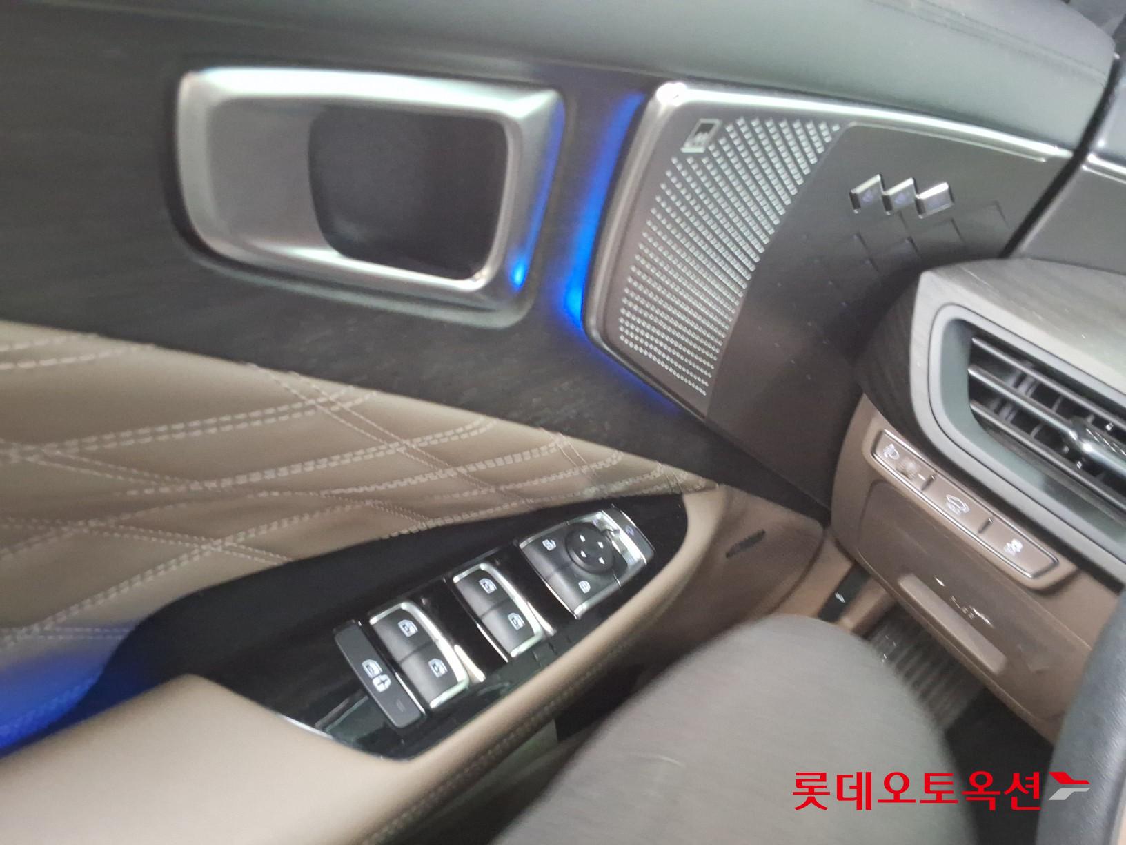 2022 - kia k8