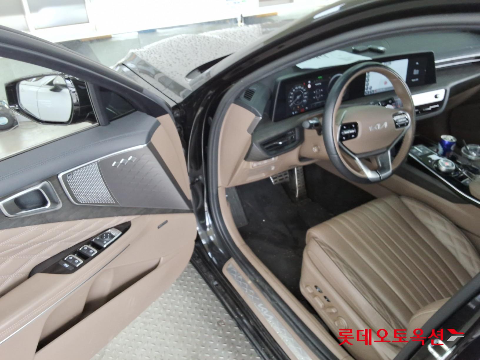 2022 - kia k8
