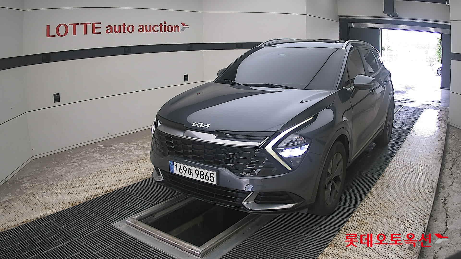 2023 - kia sportage