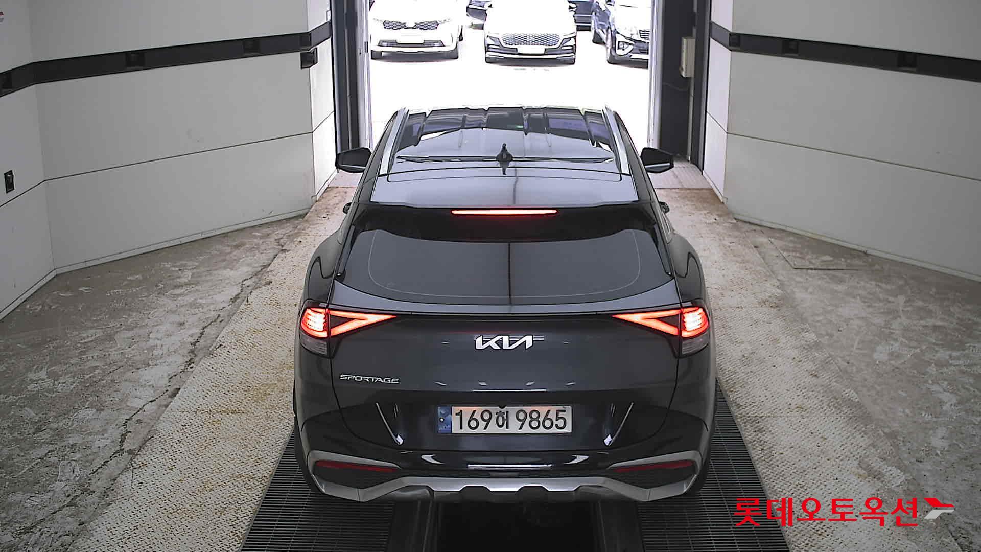 2023 - kia sportage