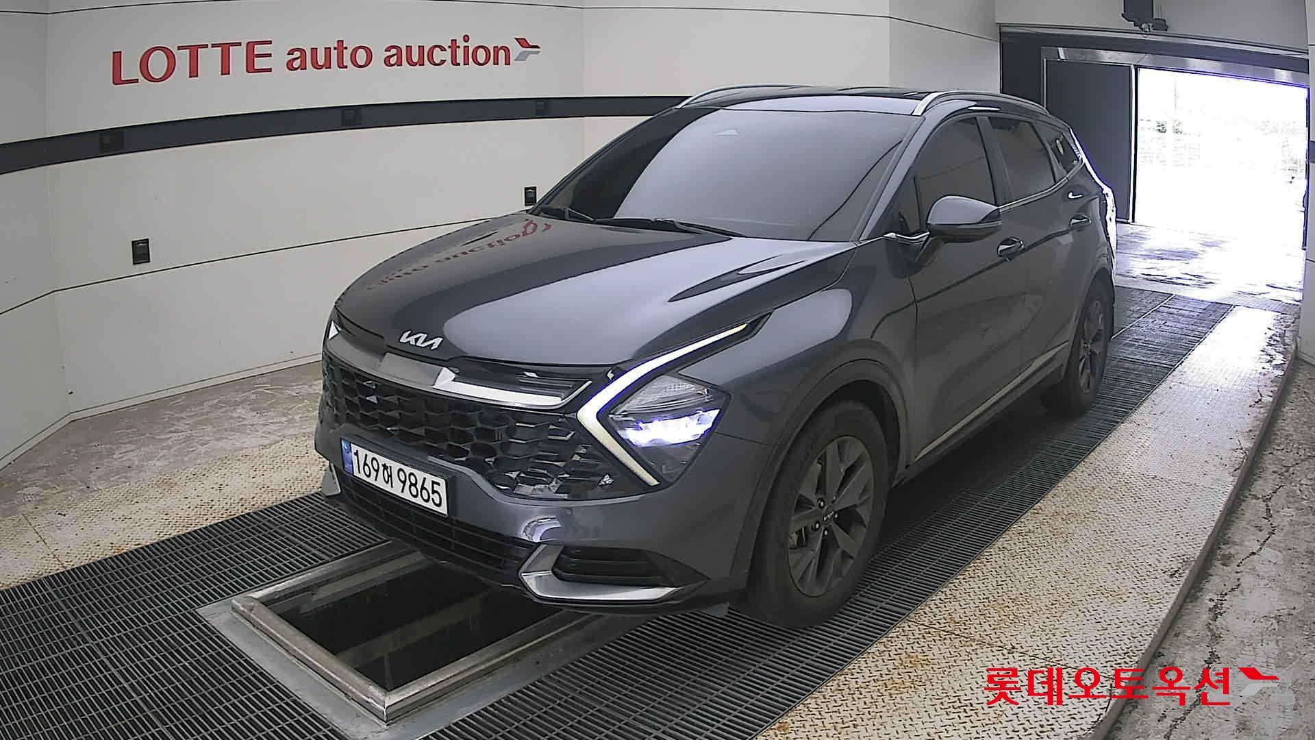 2023 - kia sportage