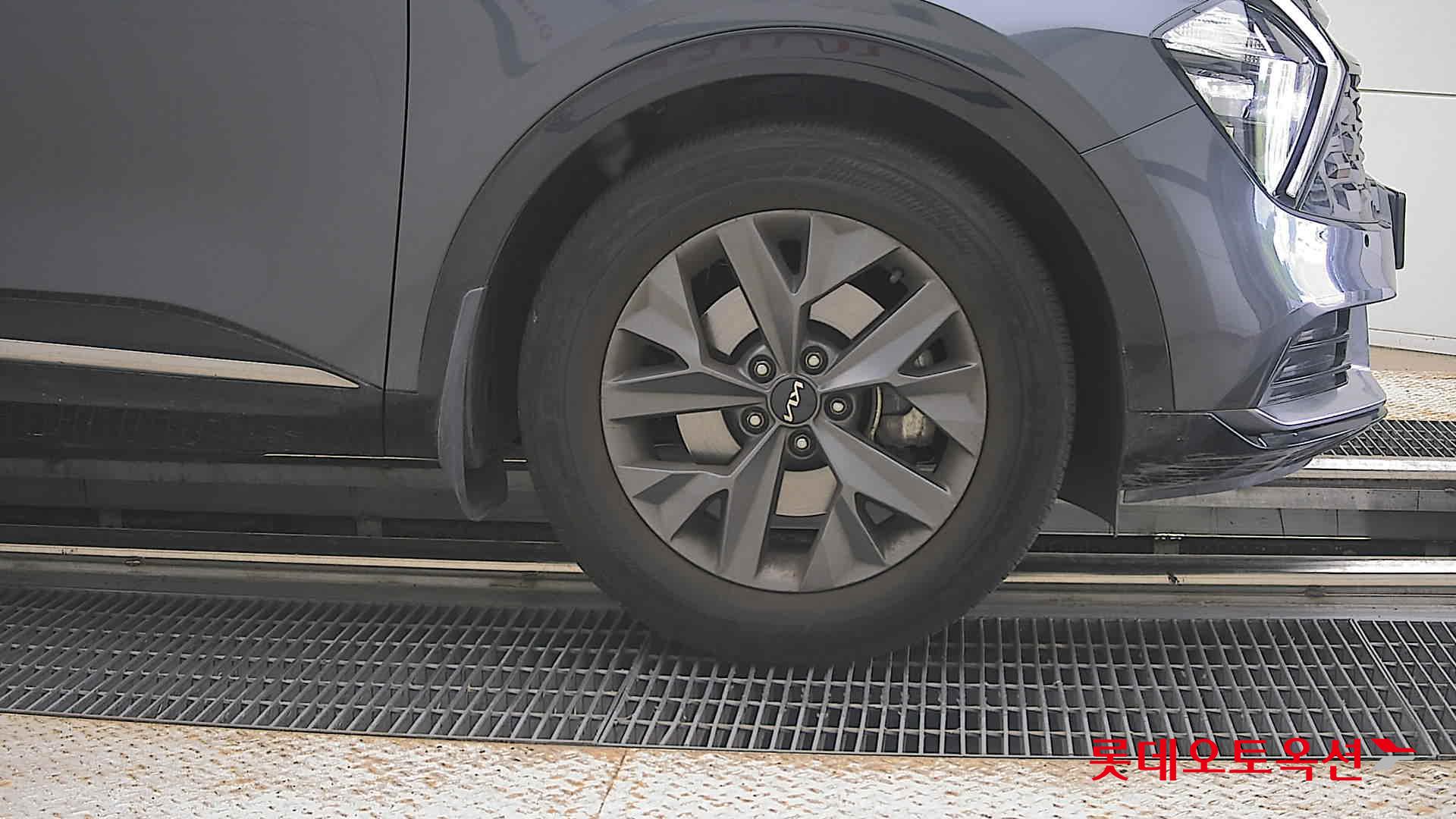2023 - kia sportage