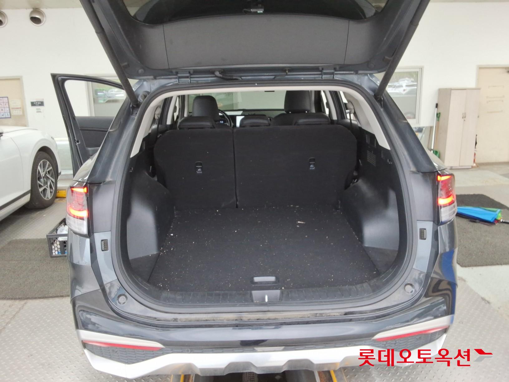 2023 - kia sportage
