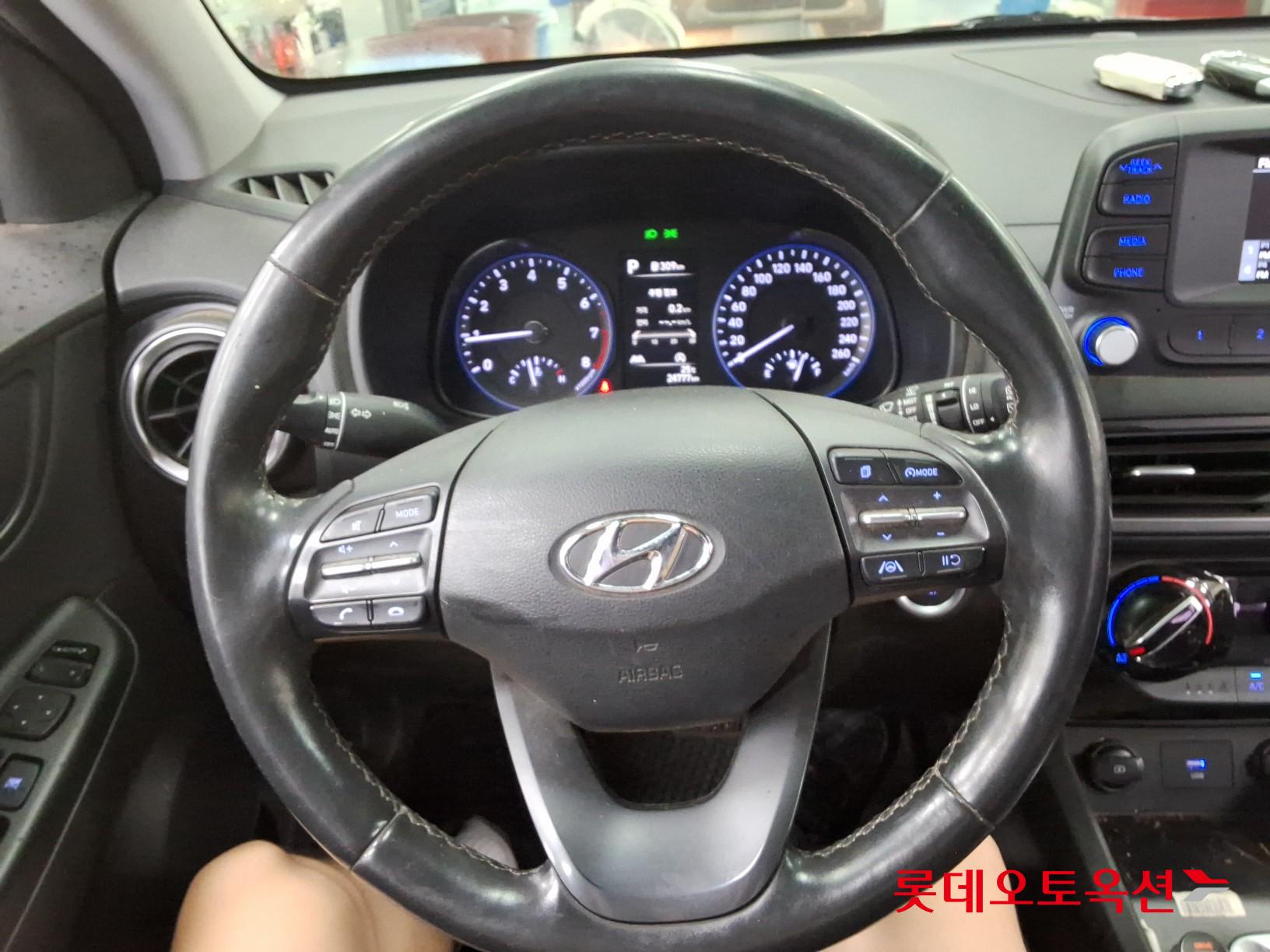 2021 - hyundai kona