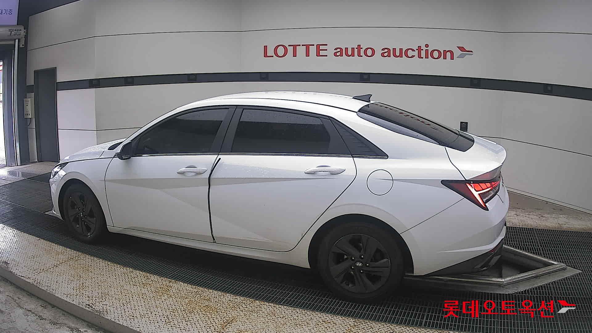 2021 - hyundai avante