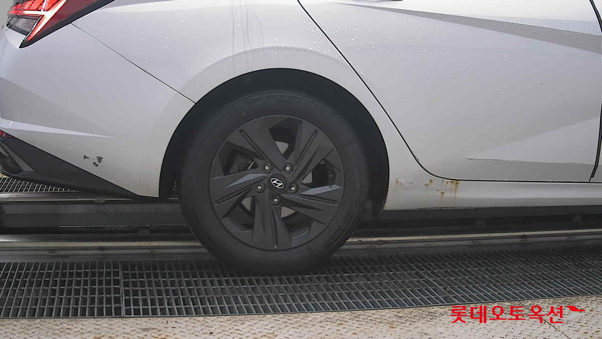 2021 - hyundai avante