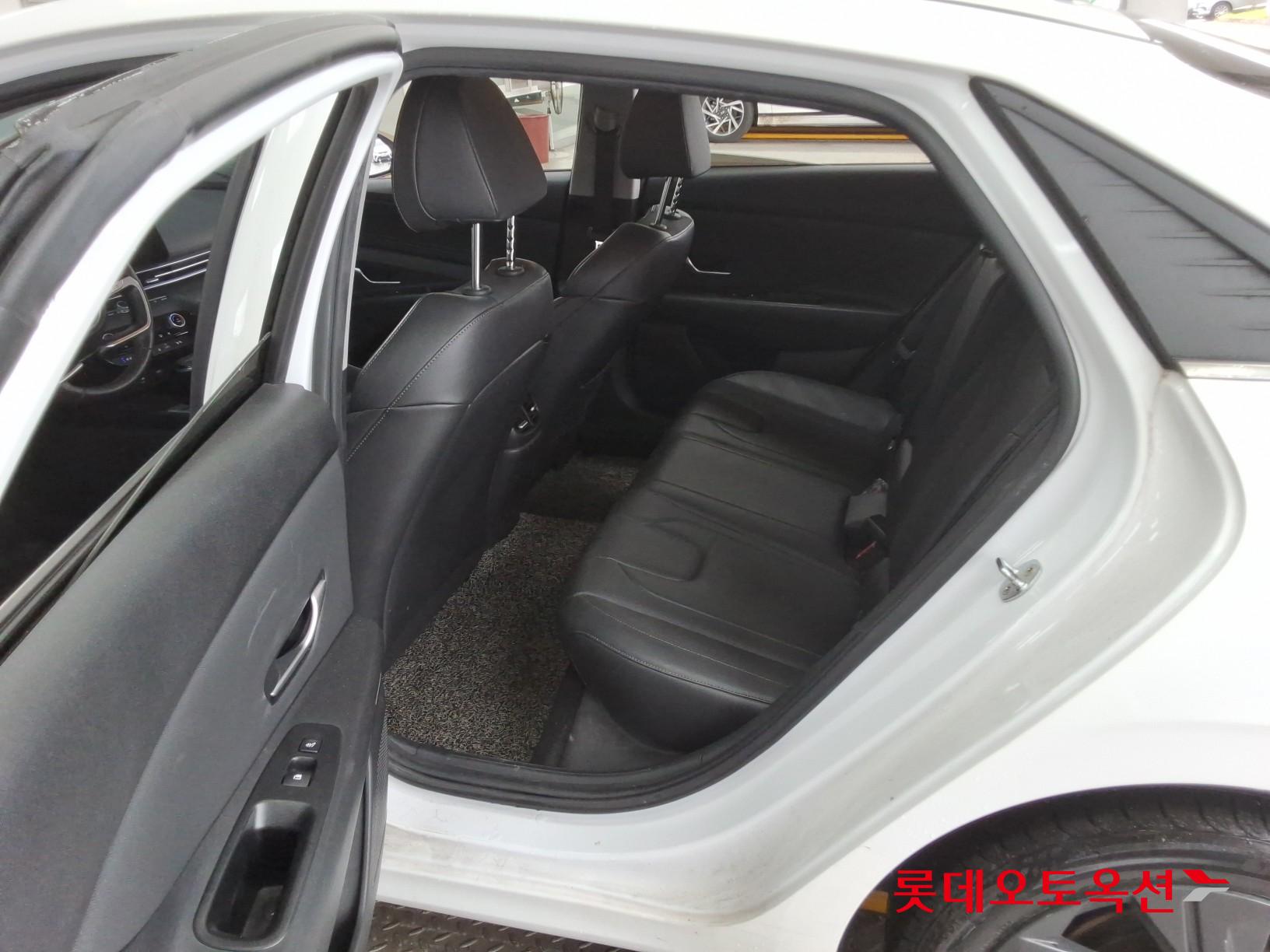 2021 - hyundai avante