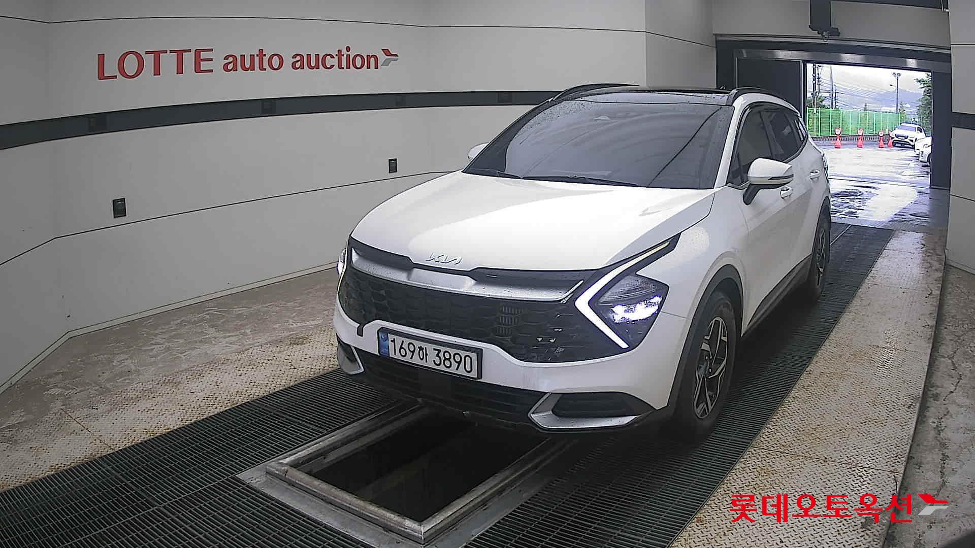 2022 - kia sportage
