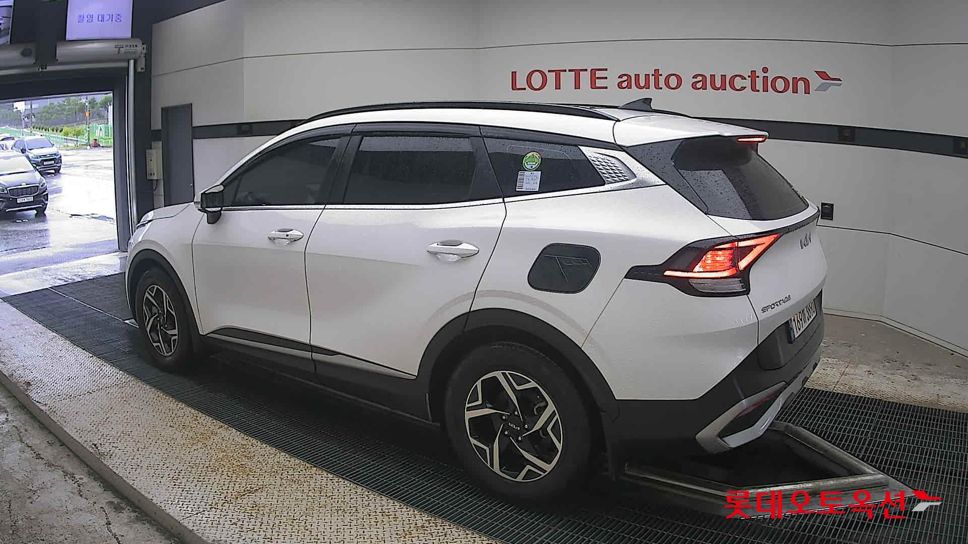2022 - kia sportage