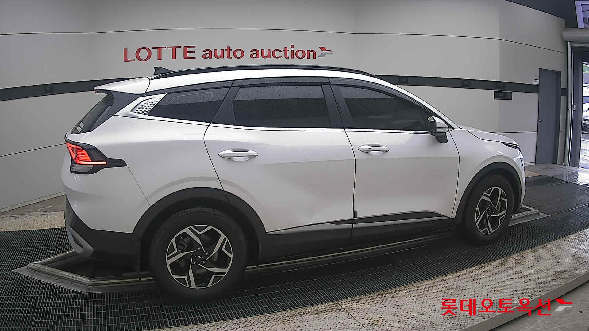 2022 - kia sportage