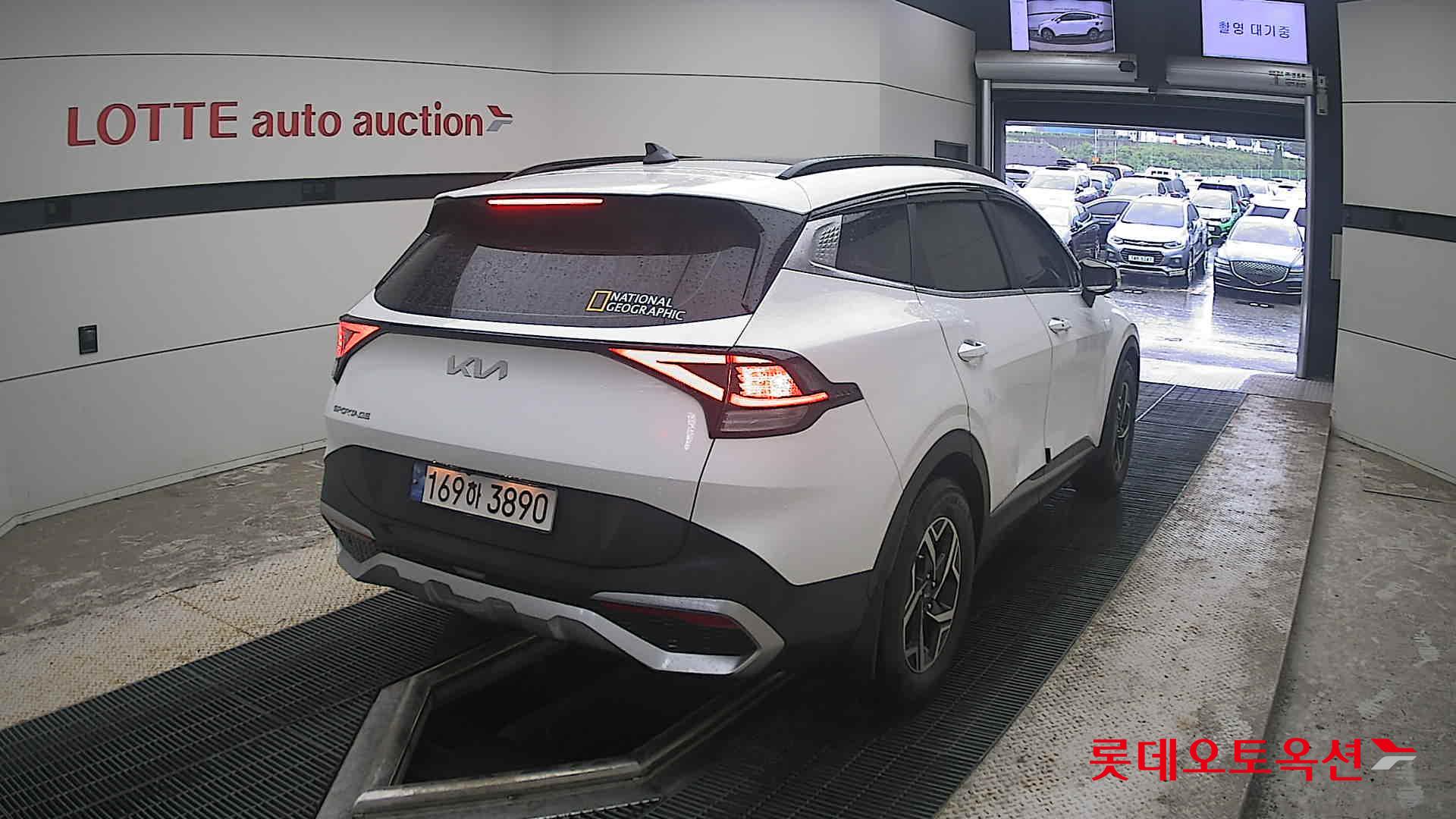 2022 - kia sportage