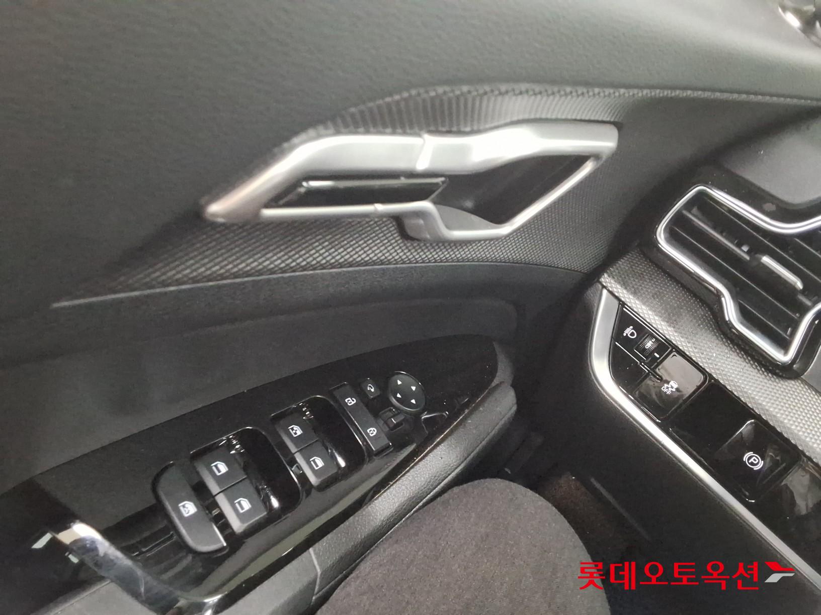2022 - kia sportage