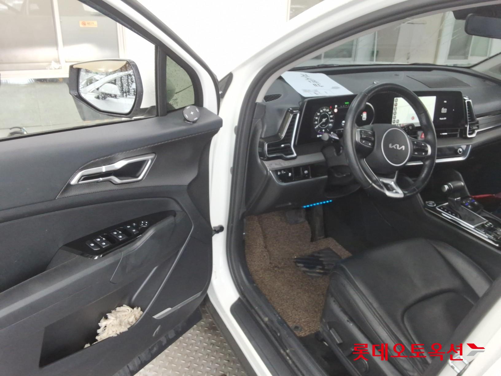 2022 - kia sportage