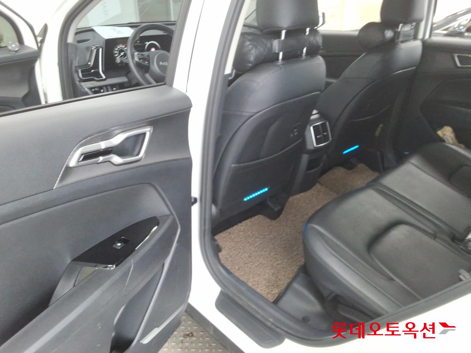 2022 - kia sportage