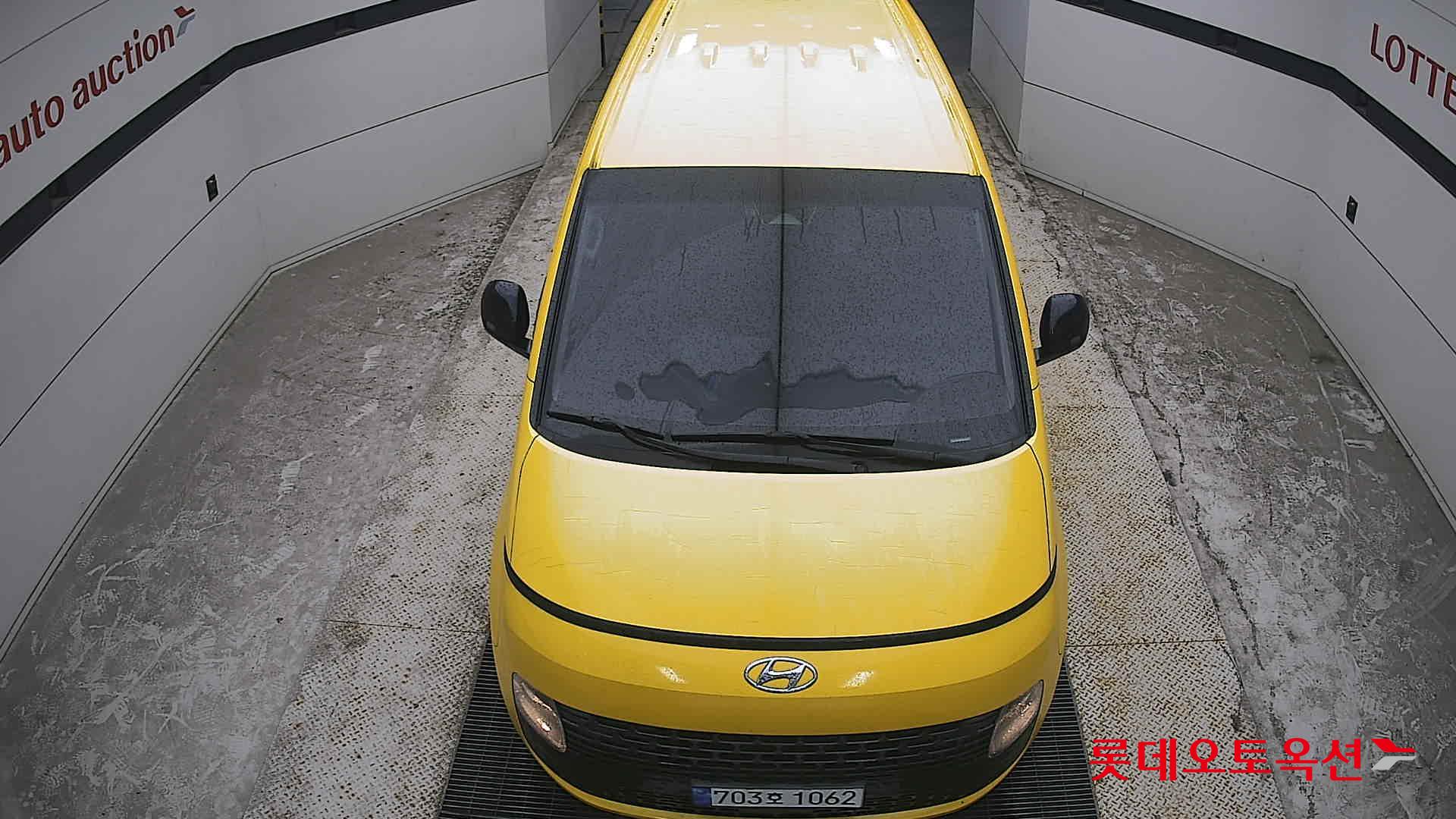 2023 - hyundai staria