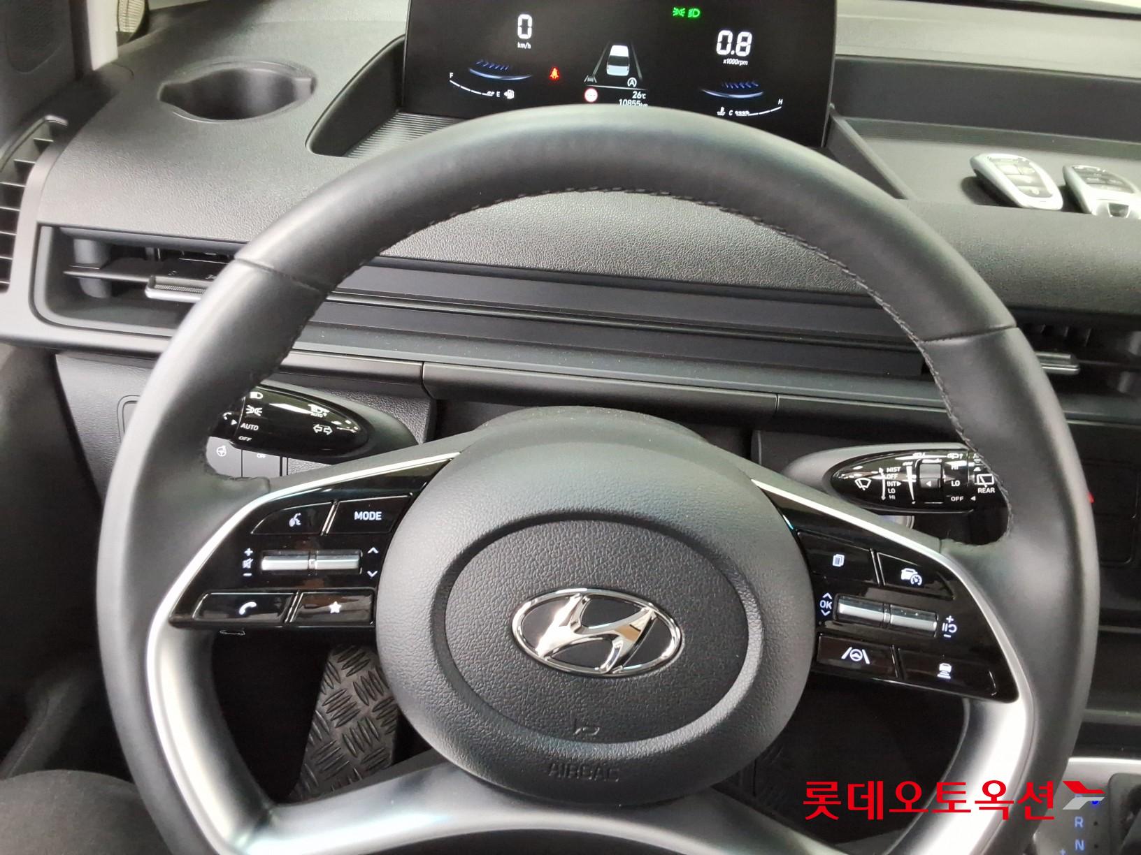 2023 - hyundai staria
