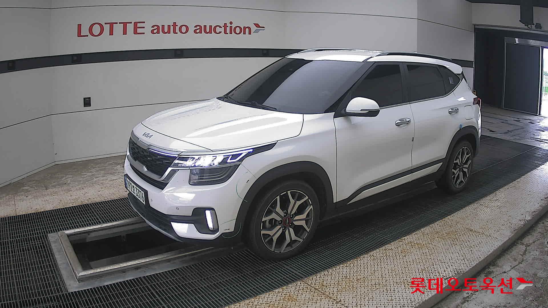 2023 - kia seltos