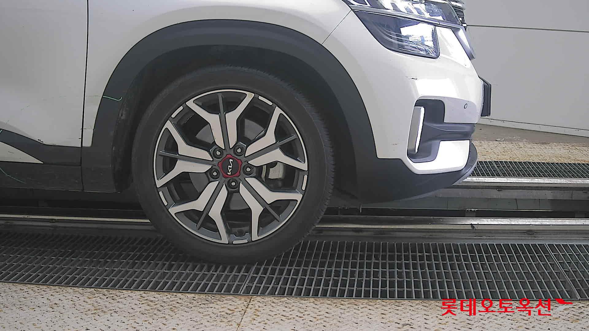 2023 - kia seltos