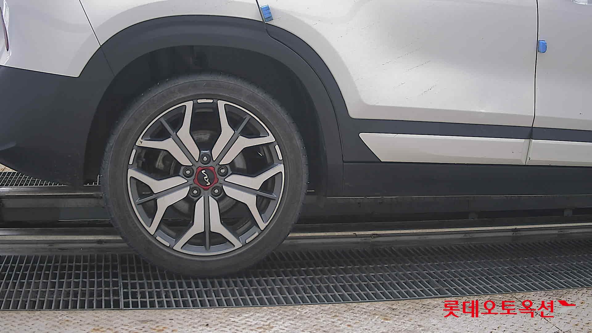 2023 - kia seltos