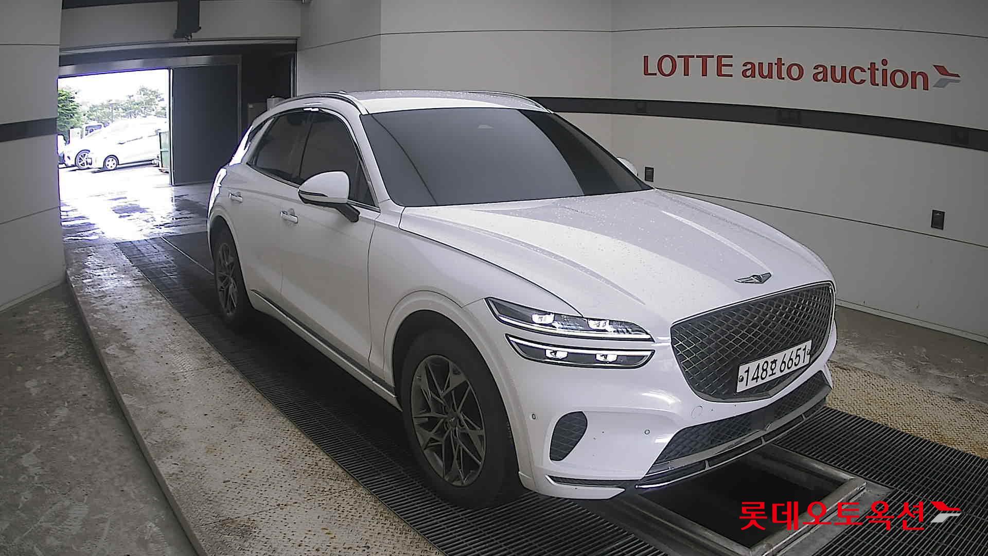 2021 - genesis gv70