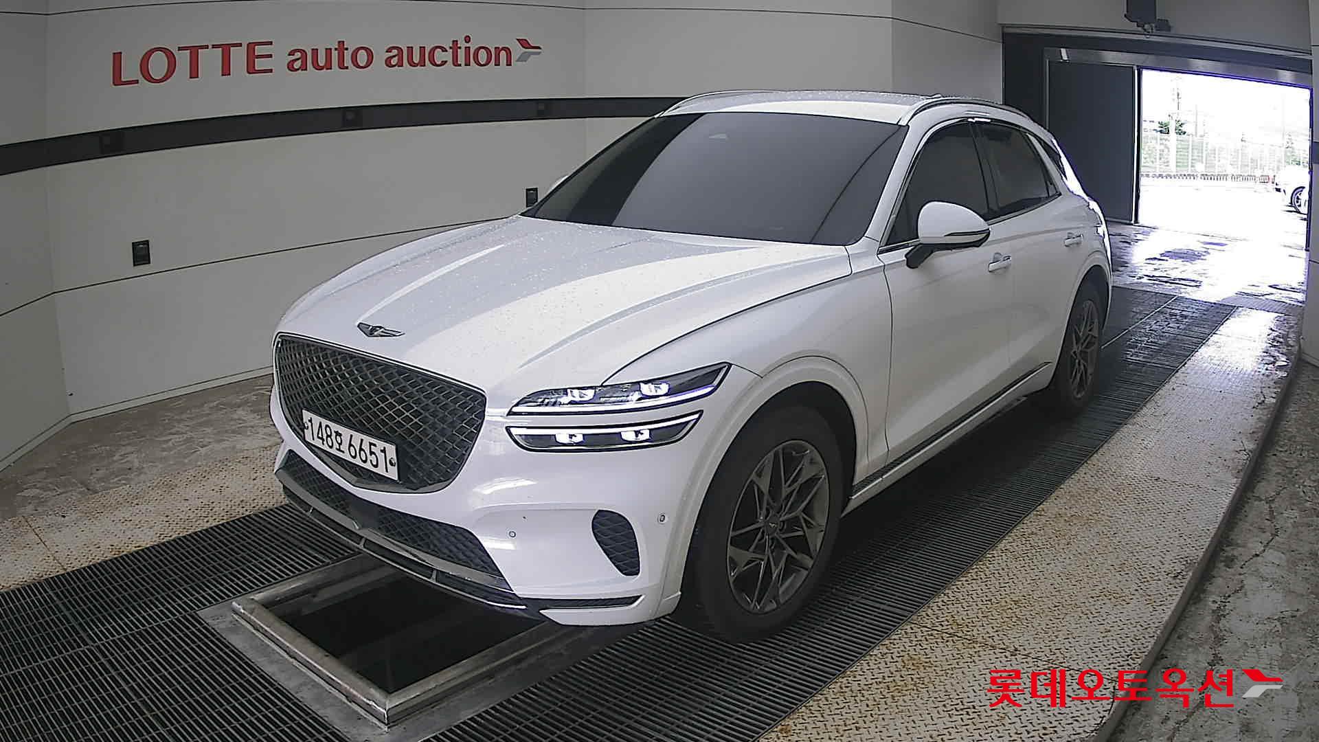2021 - genesis gv70