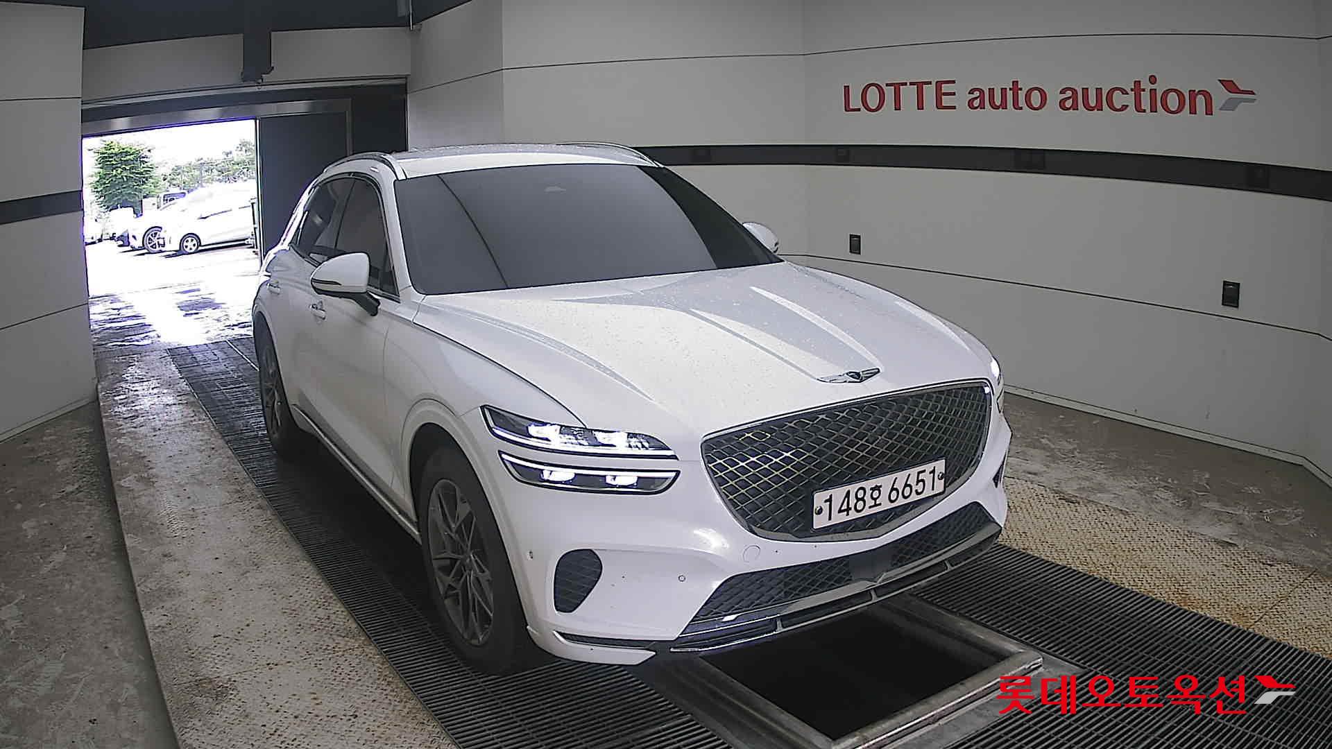 2021 - genesis gv70