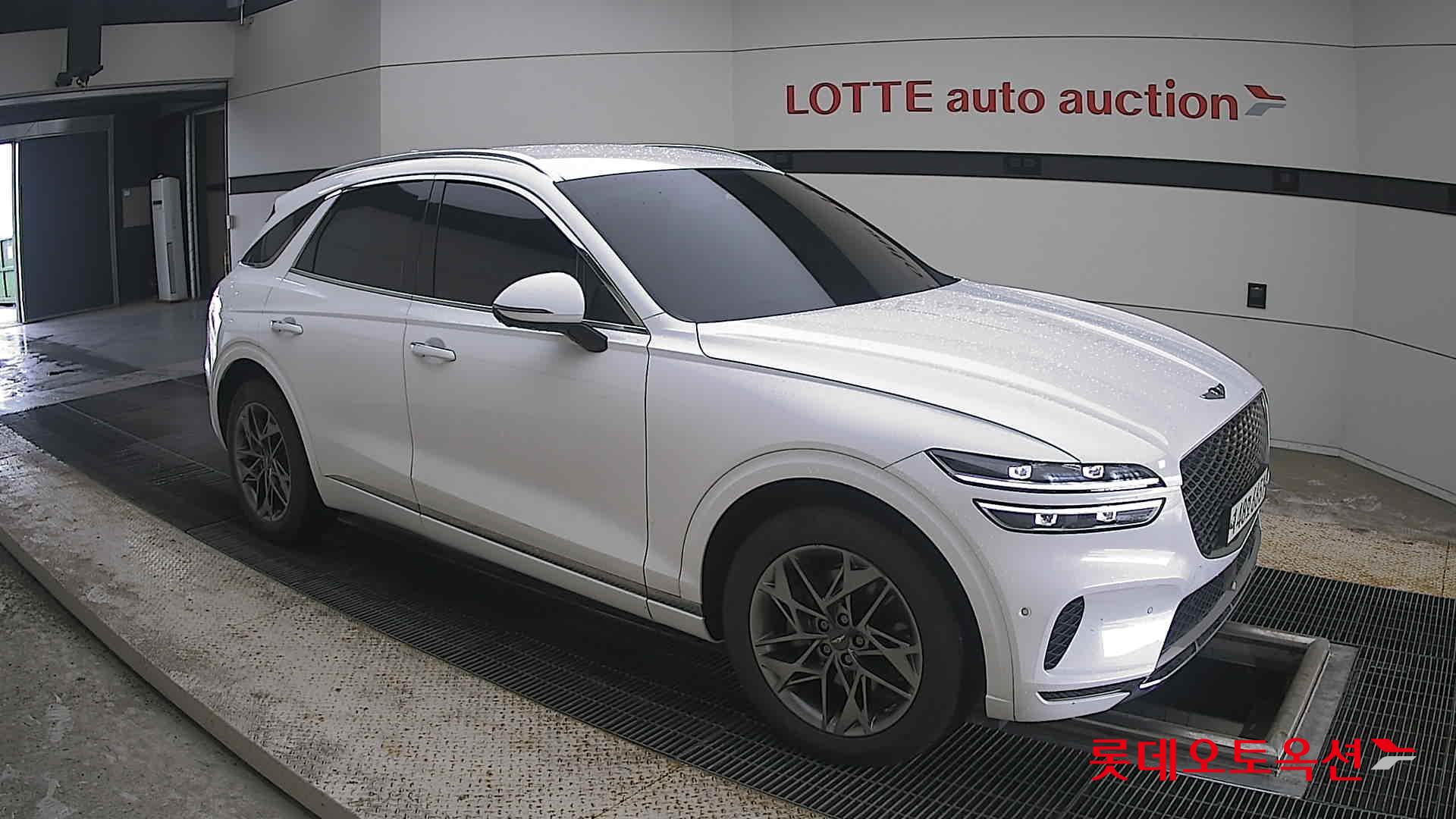 2021 - genesis gv70