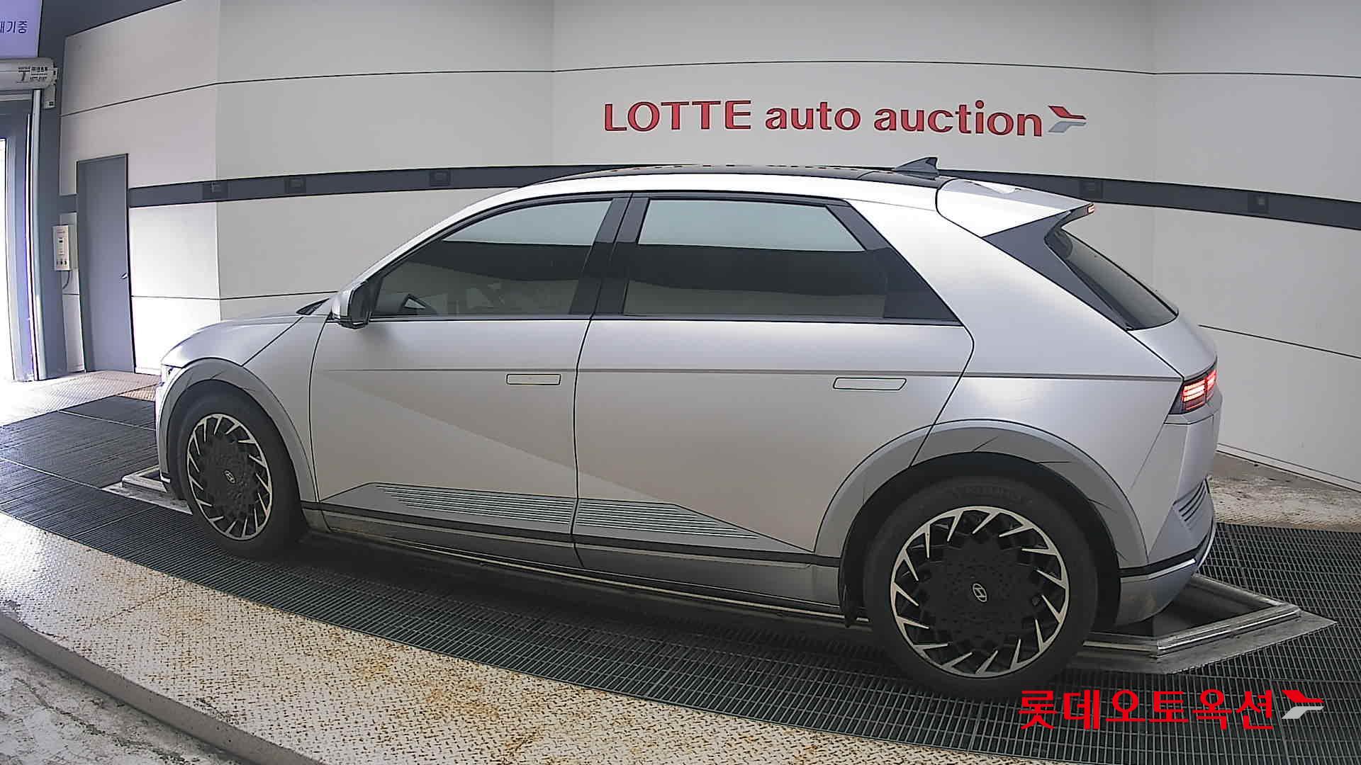 2022 - hyundai ioniq