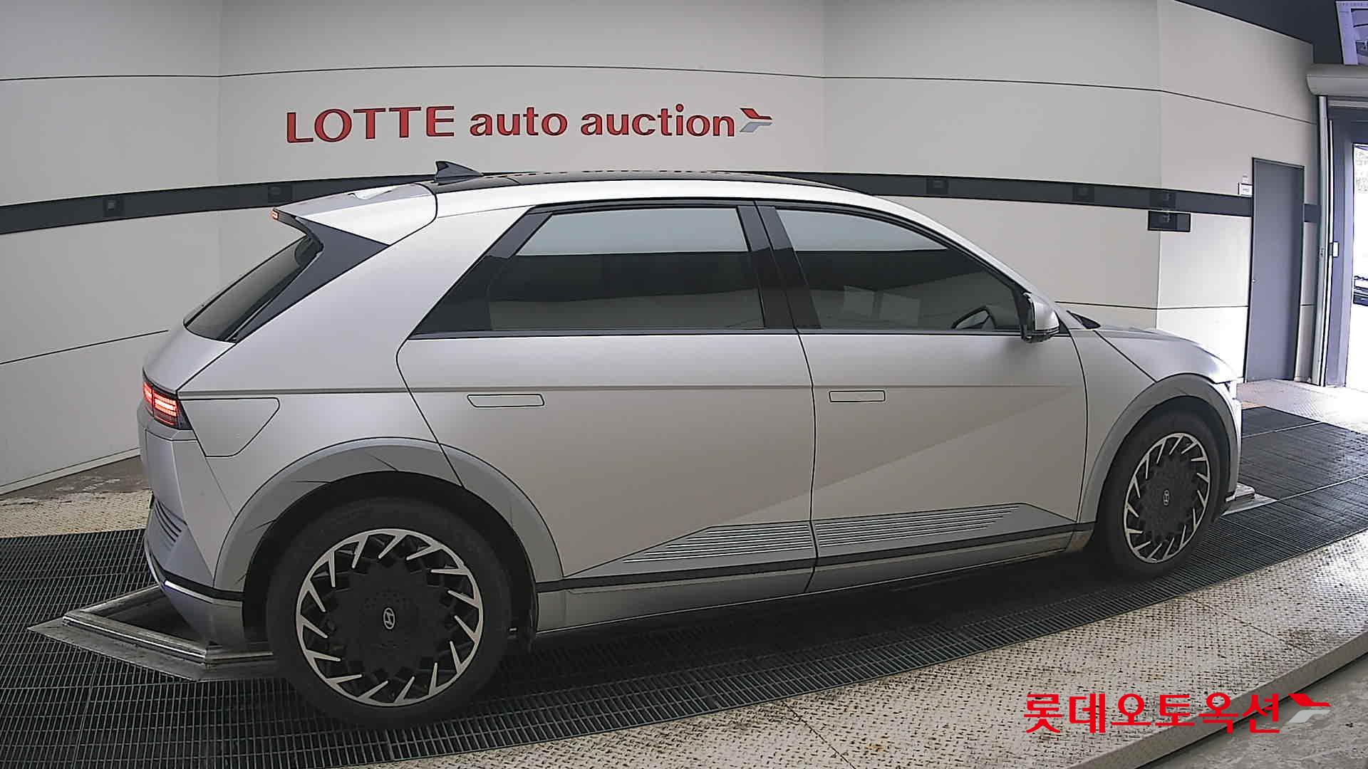 2022 - hyundai ioniq