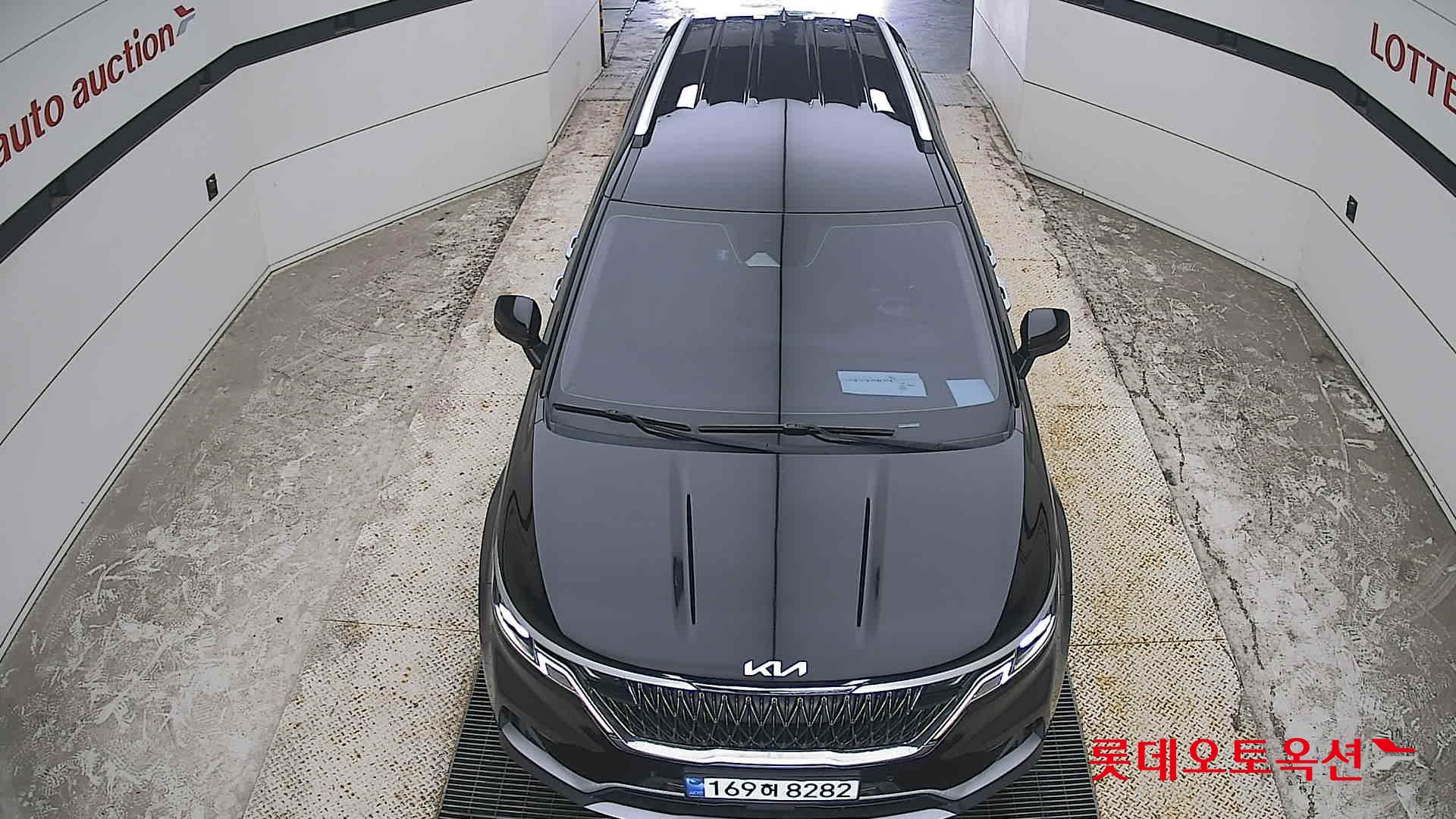 2023 - kia carnival