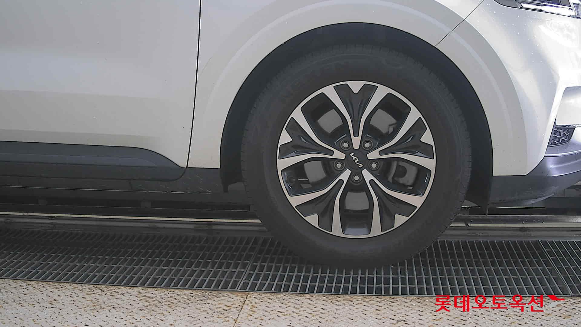 2023 - kia carnival
