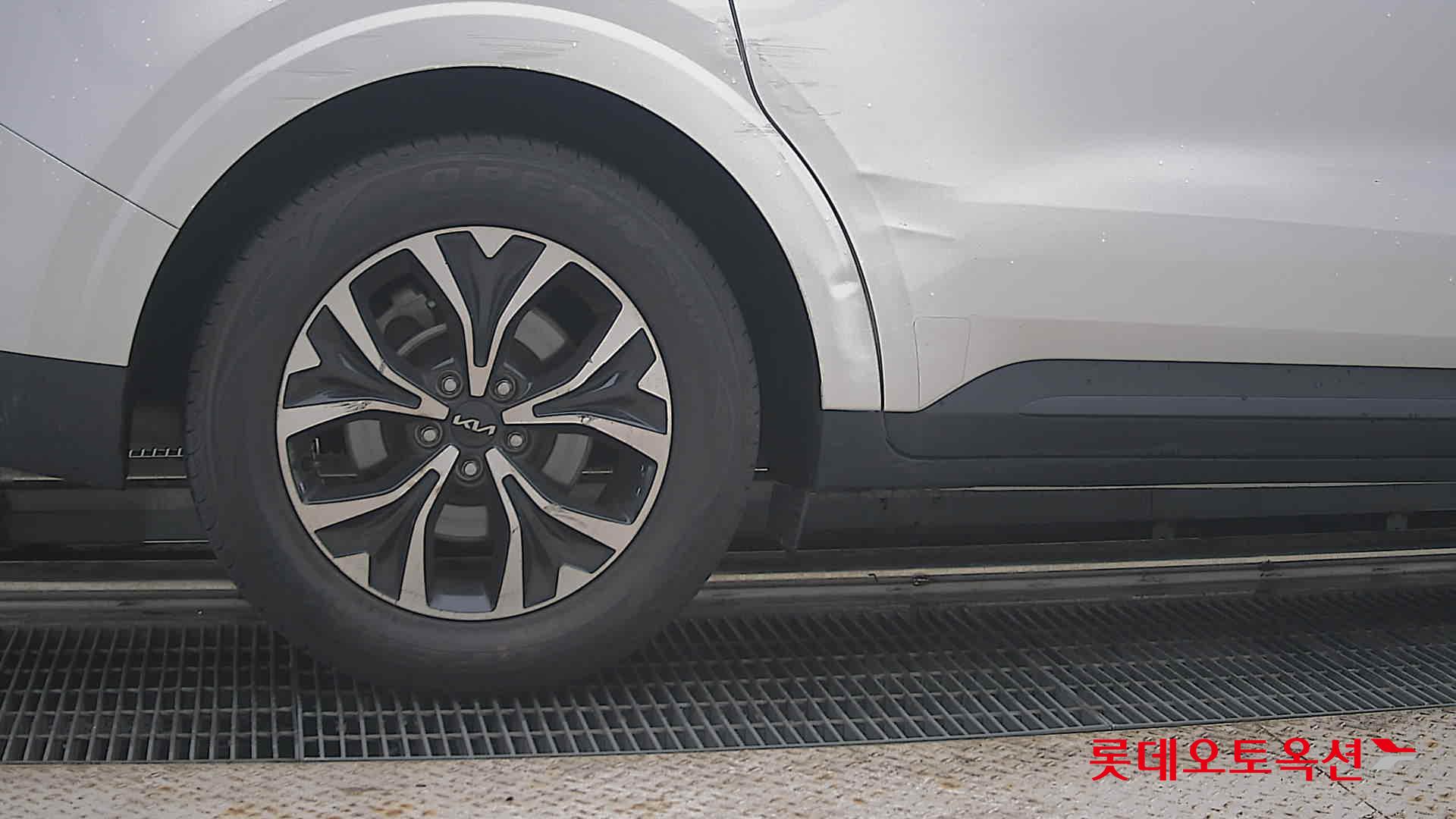 2023 - kia carnival