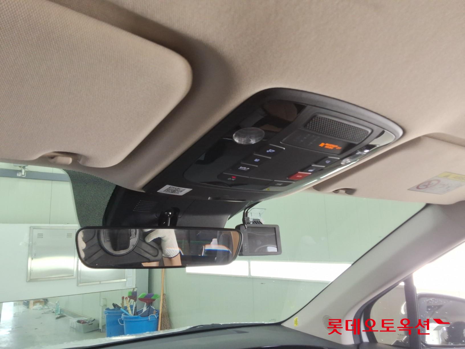 2023 - kia carnival